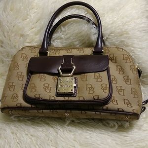 Vintage Dooney & b Bourke handbag